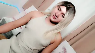 Krezikeed smalltits - 12-25-2025