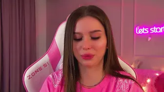 Dianabecker naked 25 December 2025