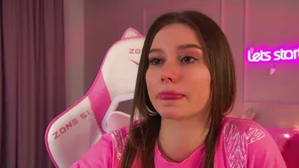 Dianabecker naked 25 December 2025