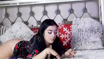 Larabloom 12-26-2025 lovense