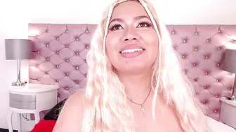 Ivonnybon amateur webcam video 12/26/2025