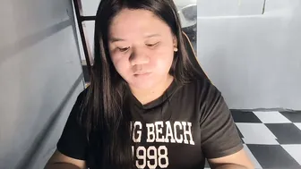 _natalieey chubby posing on webcam