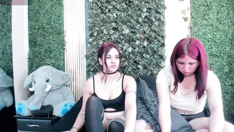 Lucy_and_karoline redhair nude chat