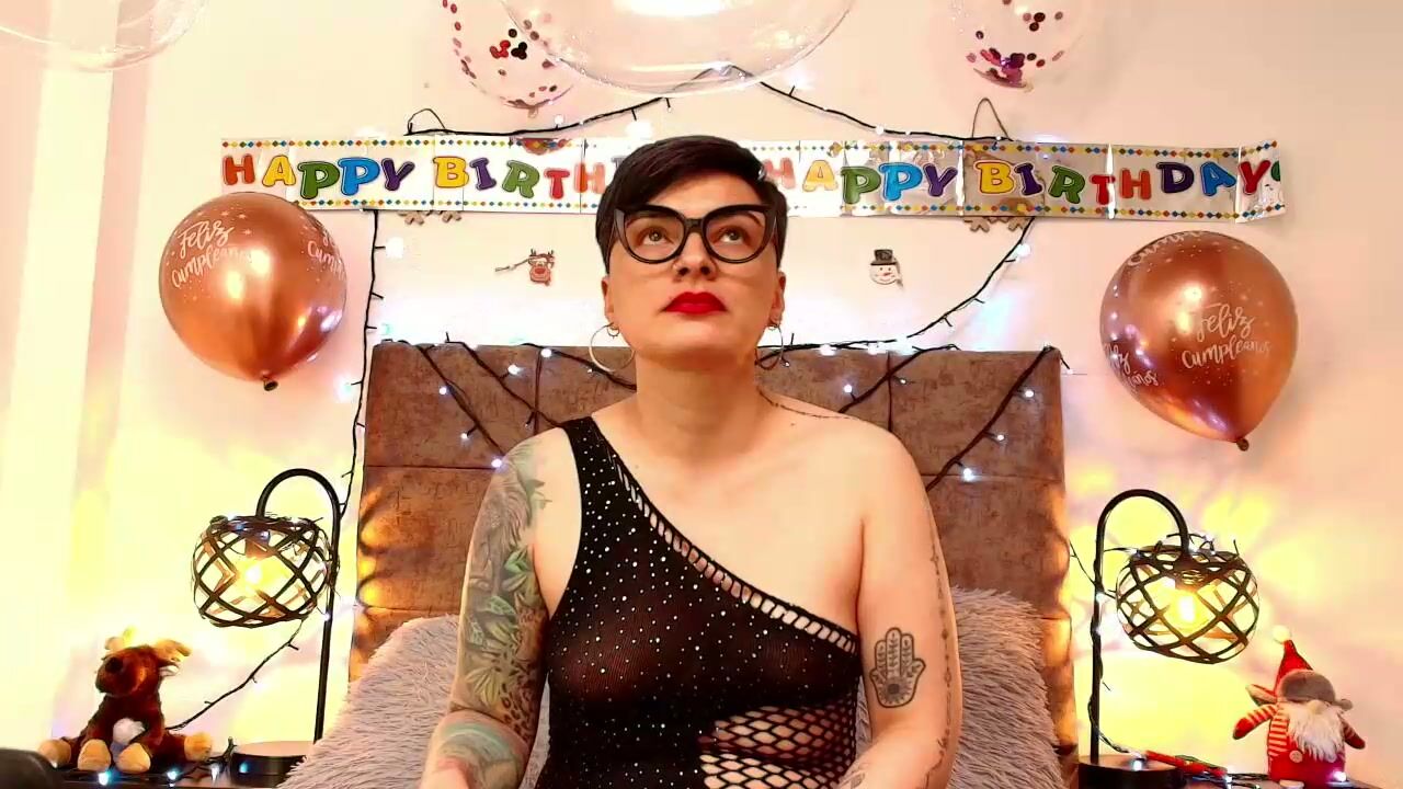 Kat_paradisse 12/26/2025 live on cam