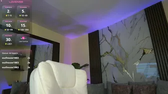 Liawheeler posing on cam cam video