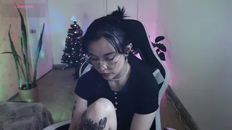 Elly_uwuw cam video 27-Dec-25