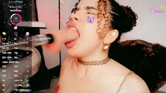_queen_deepthroat_ porn video on cam