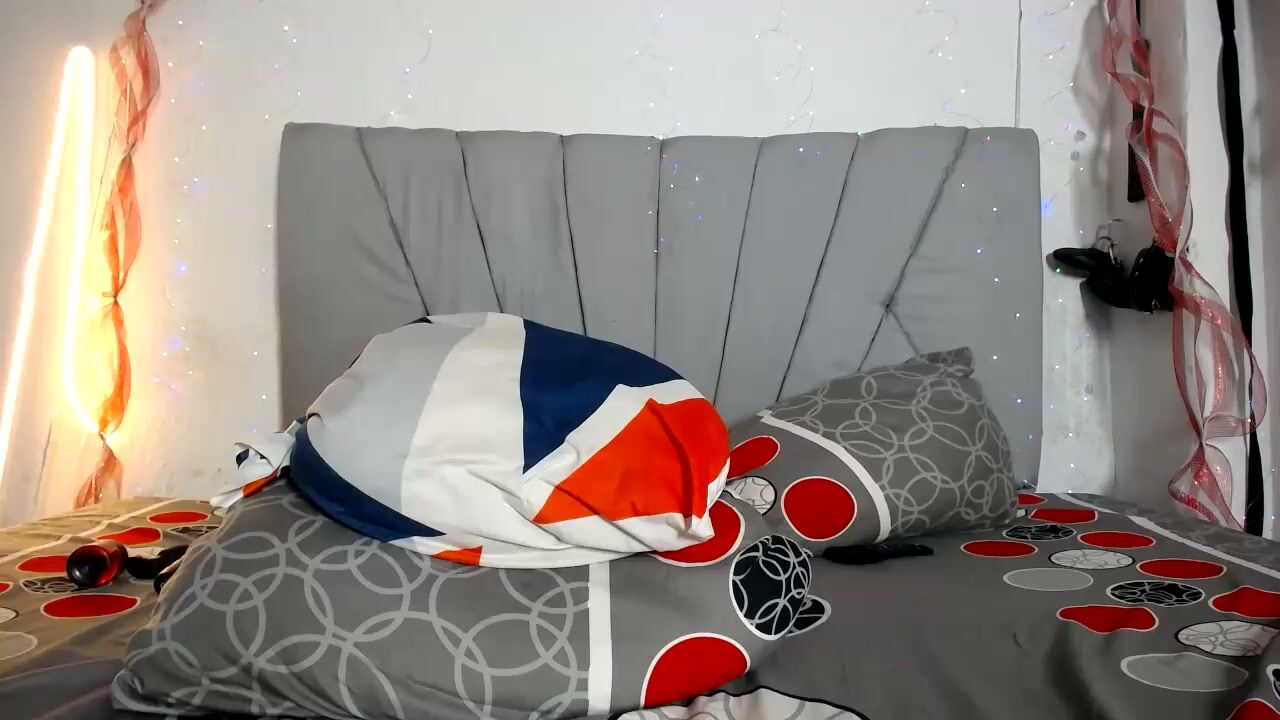 Francihot4 nude cam (12-27-2025)