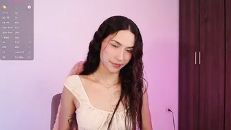 lzzyink latina live on cam