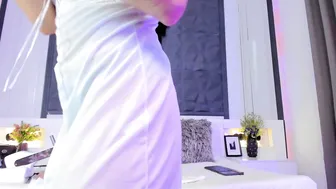 saragomez_1 posing on cam 27 December 2025