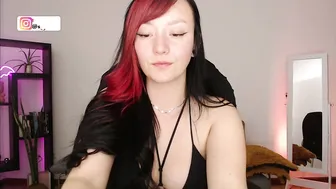 s_lilith 12-Jun-25 feet