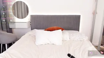 cassietyler blonde live webcam show