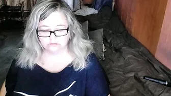Tviks naked webcam show