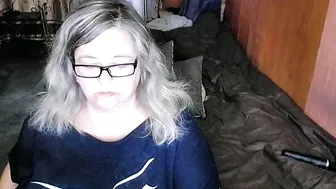 Tviks naked webcam show