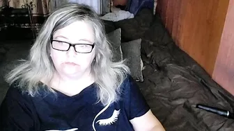 Tviks naked webcam show