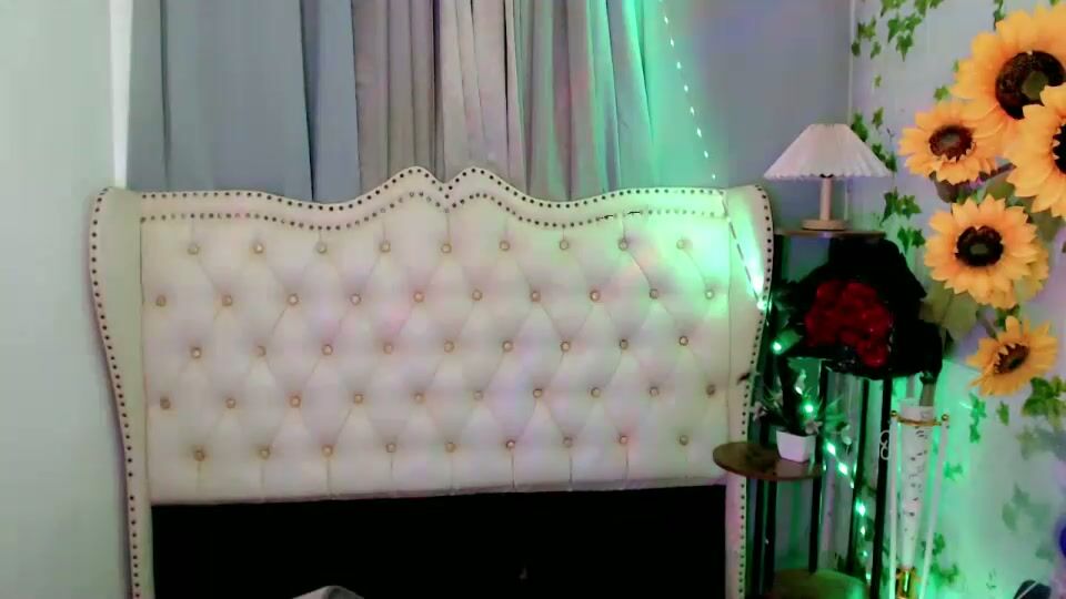 Sassy_tinaxx sex chat cam 12/27/2025