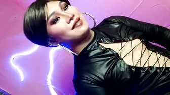 alexa_hansung monstercock - 12-27-2025