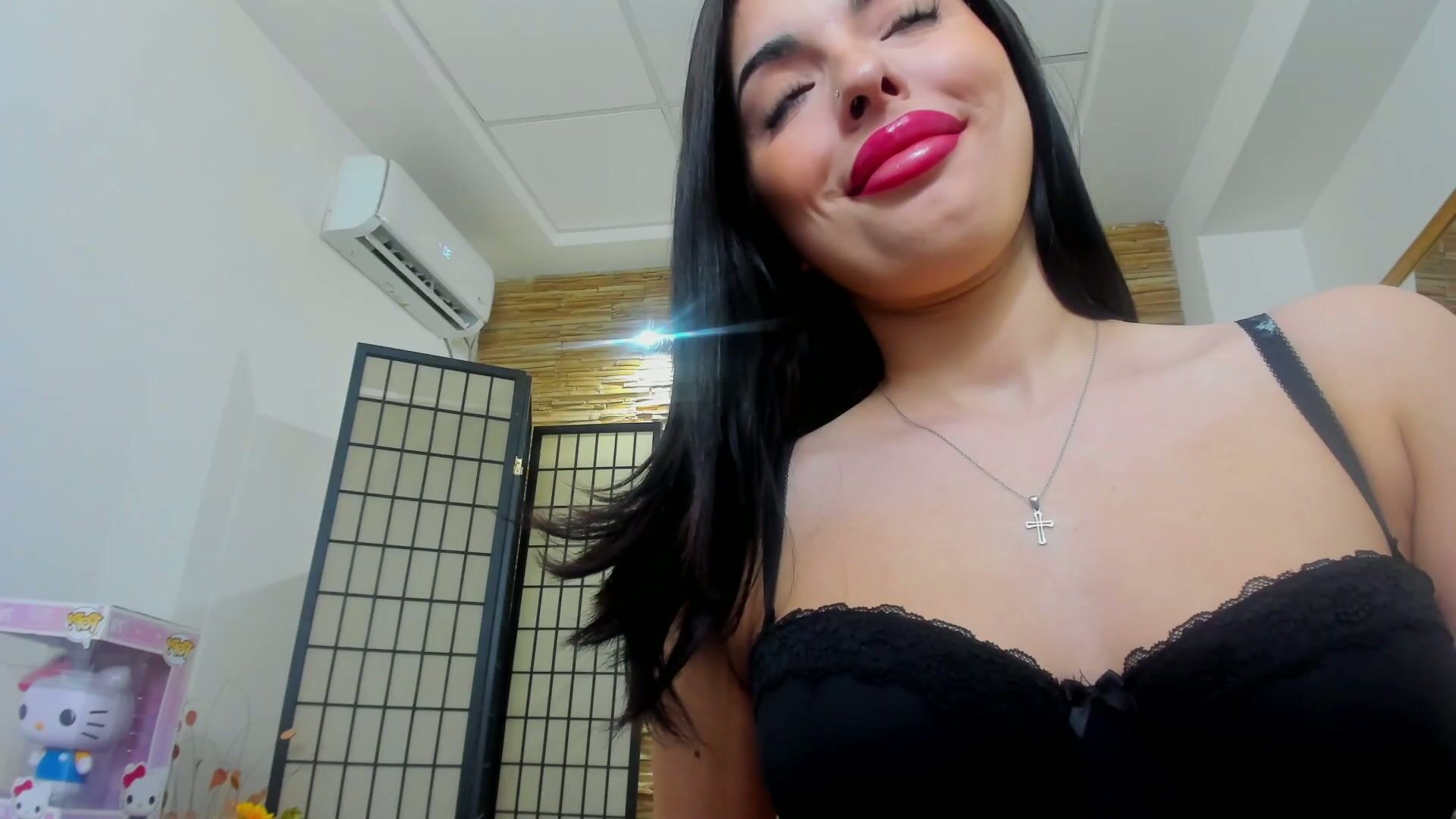 Jelly_bee cam show (12/28/2025)