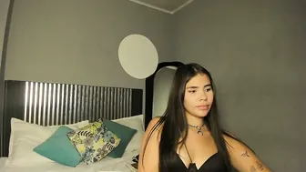 emily_beltonn cam girl 27-Dec-25