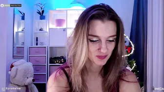 Karamelsw horny amateur video 28-Dec-2025