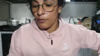 Kattleyagray posing on webcam 28 December 2025