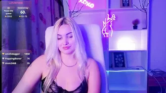 Janemiss posing on cam 12/28/2025