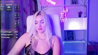 Janemiss posing on cam 12/28/2025