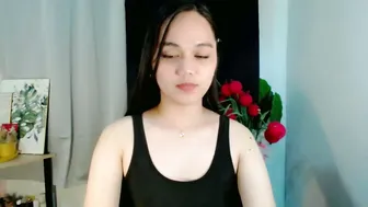 Hilarymolly (12/28/2025) asian