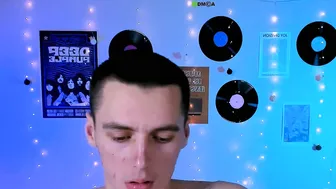 Ryan_zen 18 on live cam