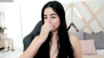 Emma_castilloo chat porn video 12/28/2025