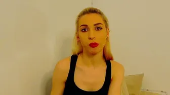 sia_a (12/28/2025) blonde