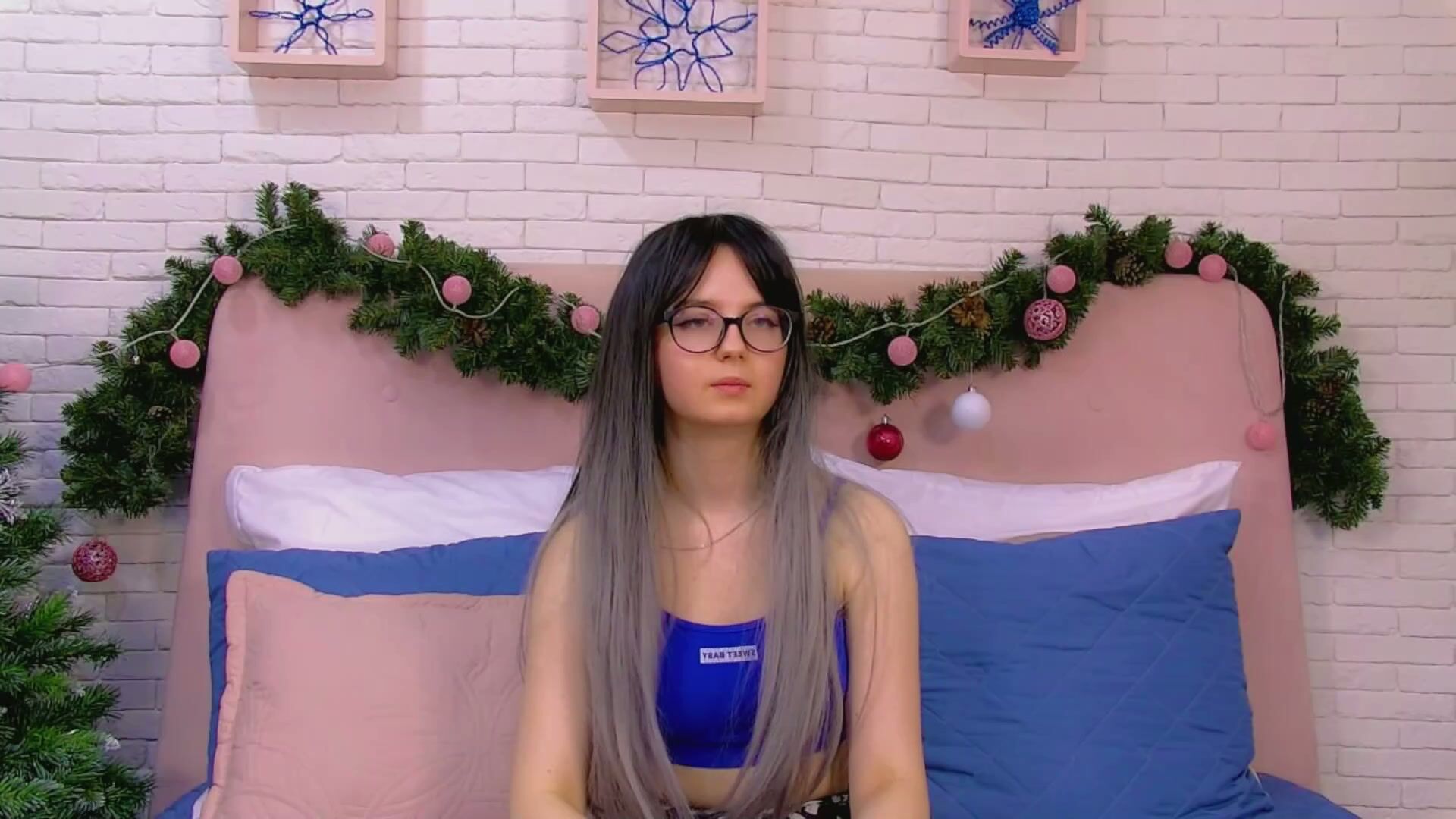 Molilevran chat cam porn (12/28/2025)