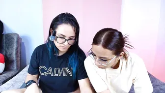 Jules_n_gia hot webcam porn video sex chat