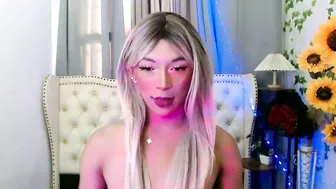Clinalynxx trans nude cam video