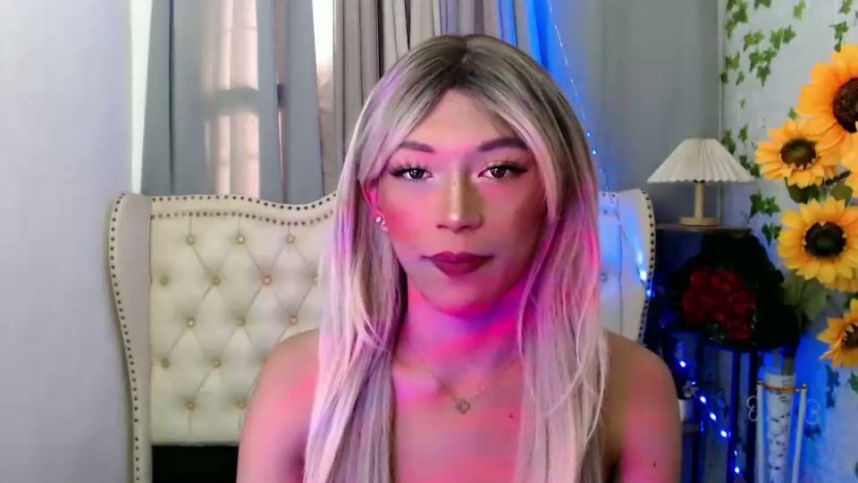 Clinalynxx trans nude cam video