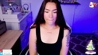 Soyabby_ cam girl 12/29/2025