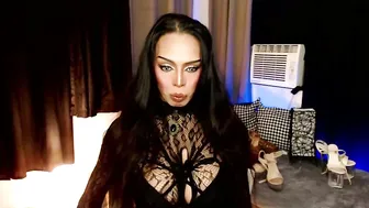 mikeyalawi03 asian (12/29/2025)