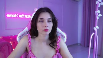 Vanessacelesti (12/29/2025)