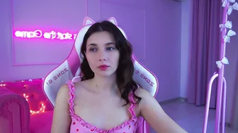 Vanessacelesti (12/29/2025)