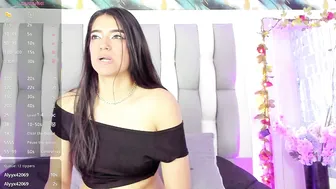 isadiazz recorded nude video 527638