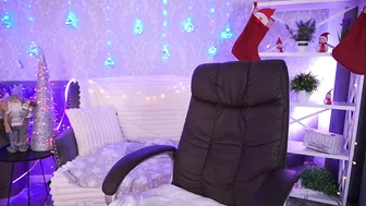 emilysunshines posing on cam 12-29-2025