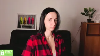 Annakillian_kiss (12-29-2025)