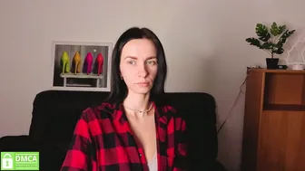 Annakillian_kiss (12-29-2025)