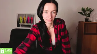 Annakillian_kiss (12-29-2025)