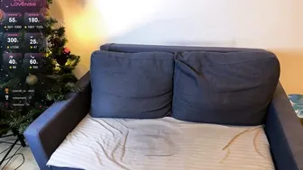 Magisuw squirt posing on cam