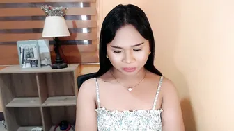 Sweet_hoelly pinay chat sex