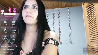 Hilari18 xxx video 12-30-2025
