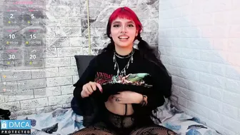 raven_rox_ chat sex cam (12/30/2025)