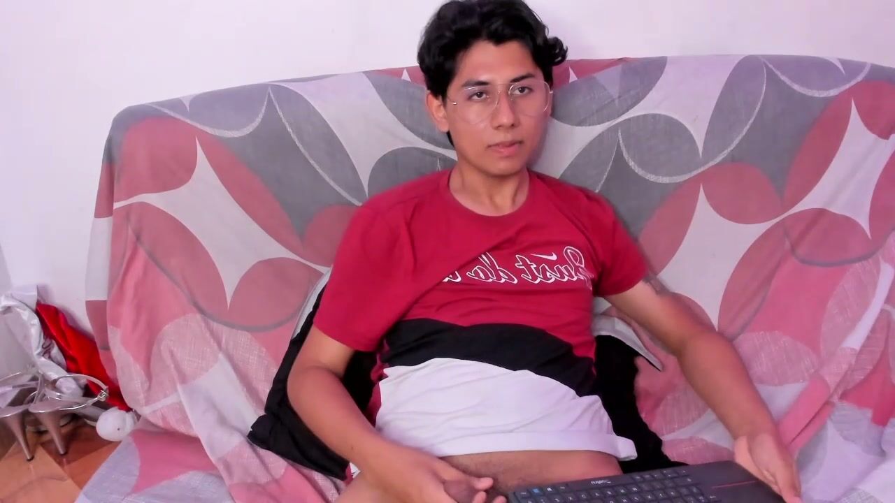 Reylatino24 naked 12-30-2025