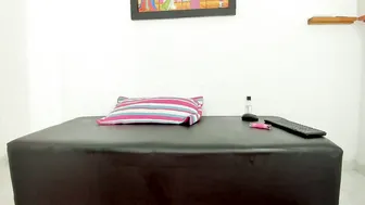 Melody_bieber christmas webcam chat